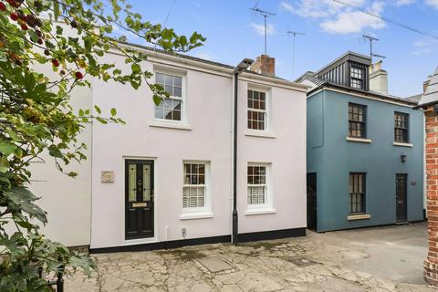 Chapel Lane, The Suffolks, Cheltenham, GL50