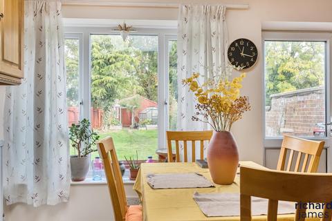 4 bedroom semi-detached house for sale, Broome Manor Lane, Broome Manor, Swindon, SN3