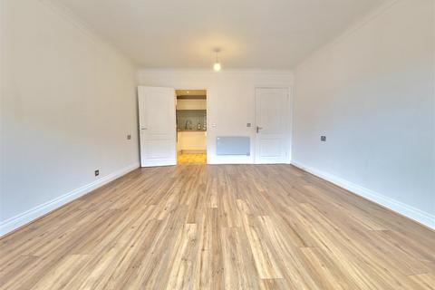 2 bedroom apartment for sale, Fort Hill, Margate, CT9 1PD