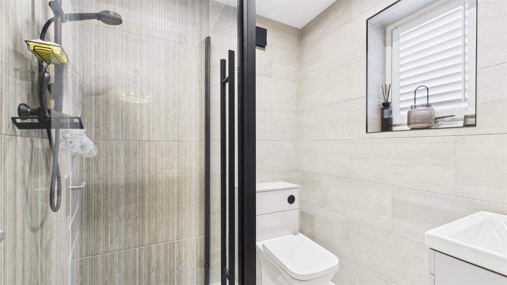 En Suite Shower Room