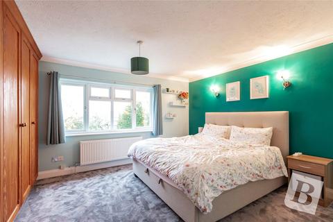 4 bedroom detached house for sale, Raymonds Drive, Benfleet, Essex, SS7