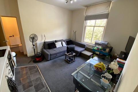 2 bedroom flat to rent, Hanover Square, Leeds LS3