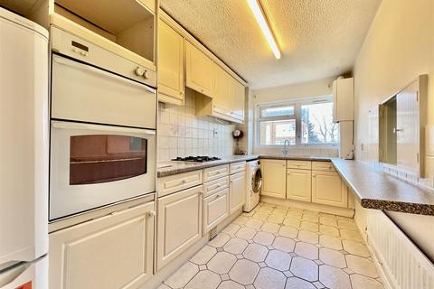 undefined, Field Road, Feltham TW14