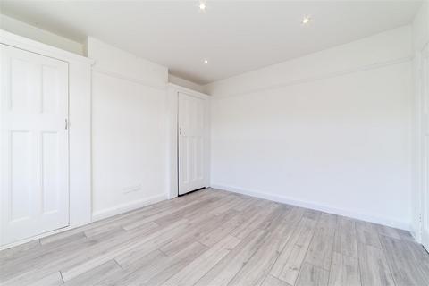 undefined, London, CR0