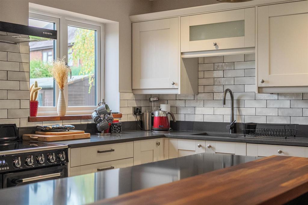 Kitchen corner.jpg