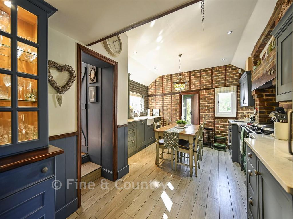 Kitchen/Breakfast Room