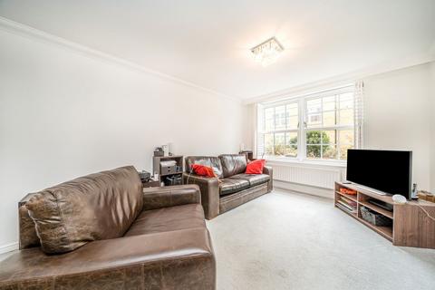 undefined, Twickenham Road, Old Isleworth TW7