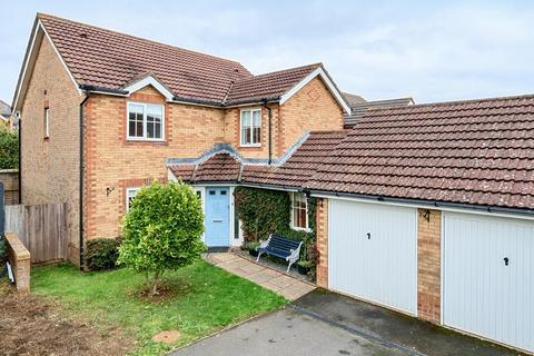 4 bedroom detached house for sale, Pannell Drive, Hawkinge,  CT18