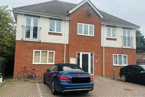 18 LONDON ROAD, THATCHAM RG18