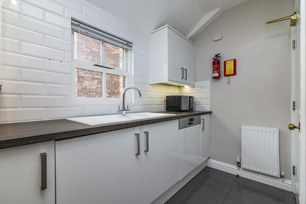10-12 Douglas Road-54