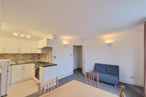 1 bedroom flat to rent, Garlinge Road, London