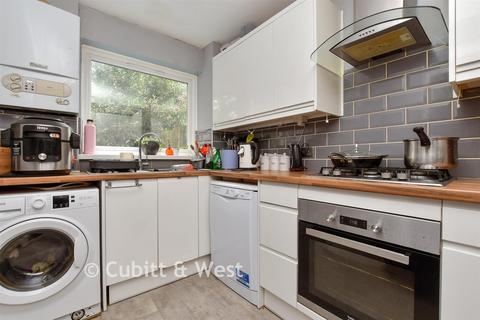 undefined, Pixton Way, Forestdale, Croydon, Surrey