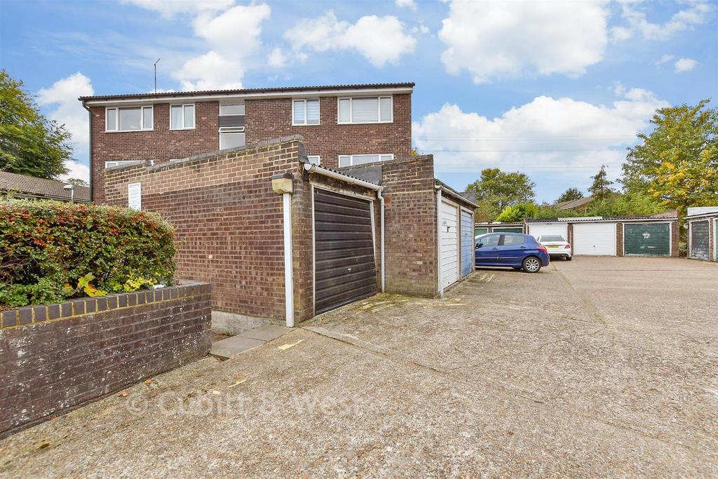 Driveway/Parking