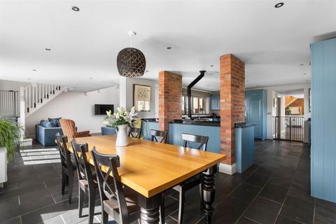 undefined, Stoney Barton, Alderminster