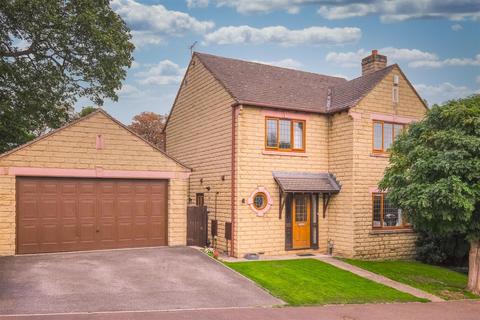 4 bedroom detached house for sale, Woodhouse Gardens, Brighouse
