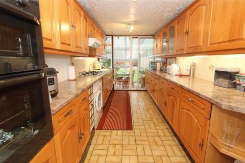 undefined, Kingswood Way, Wallington SM6