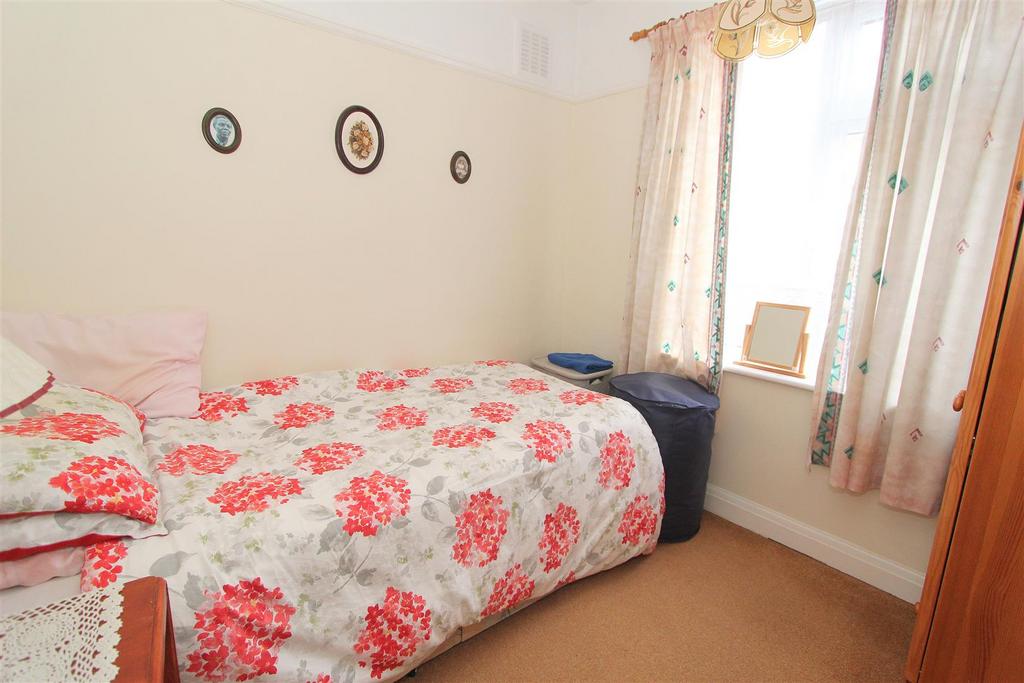 Bed 3.JPG