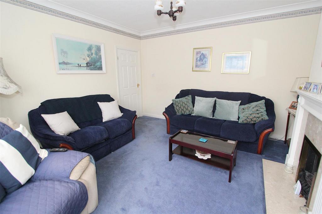 Lounge b.JPG