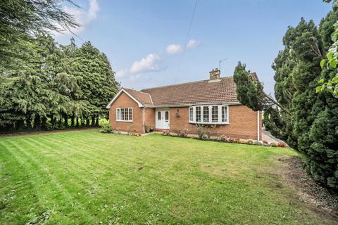 3 bedroom detached bungalow for sale, Bishopdyke Road, Cawood,