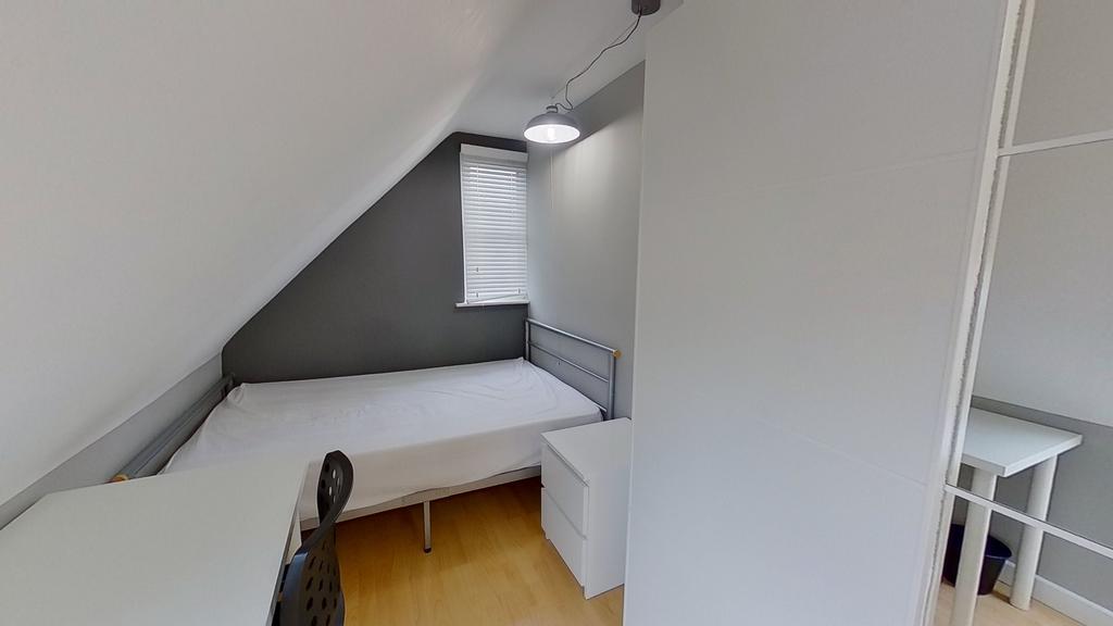 Bedroom 5