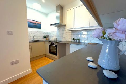 2 bedroom apartment to rent, Orchardleigh Road, Shanklin