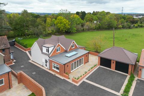 3 bedroom detached house for sale, Droitwich Road, Torton
