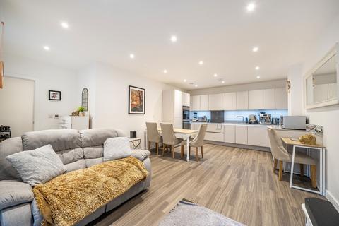 2 bedroom flat for sale, Bollo Bridge Road, Acton, London, W3
