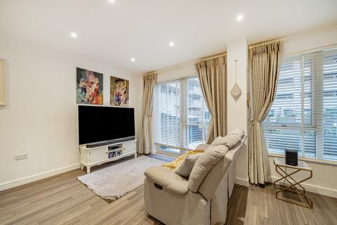 2 bedroom flat for sale, Bollo Bridge Road, Acton, London, W3
