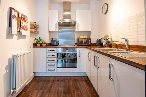 1 bedroom flat for sale, Victoria Bridge Road, Bath