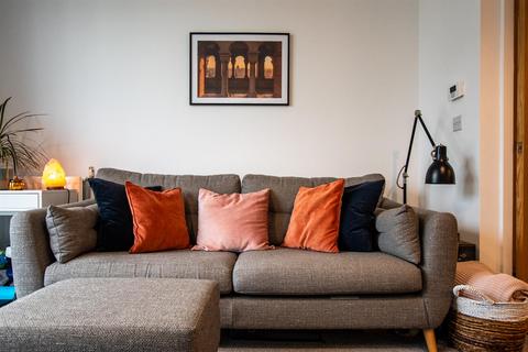 1 bedroom flat for sale, Victoria Bridge Road, Bath