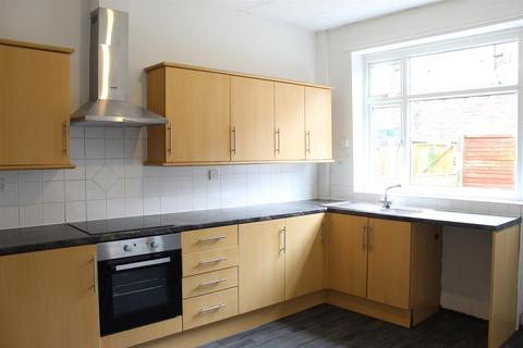 2 bedroom house to rent, Read Street West, Hyde