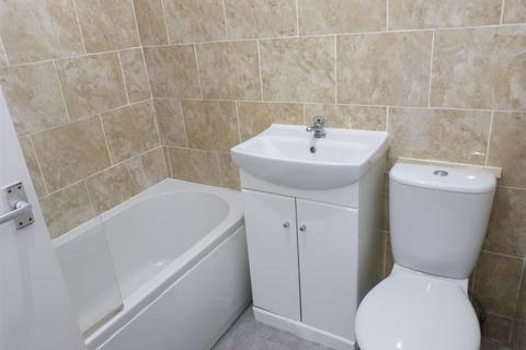 2 bedroom house to rent, Read Street West, Hyde