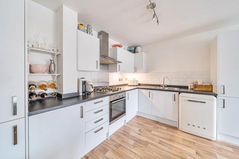 2 bedroom flat for sale, Alderson Grove, Hersham, Surrey, KT12