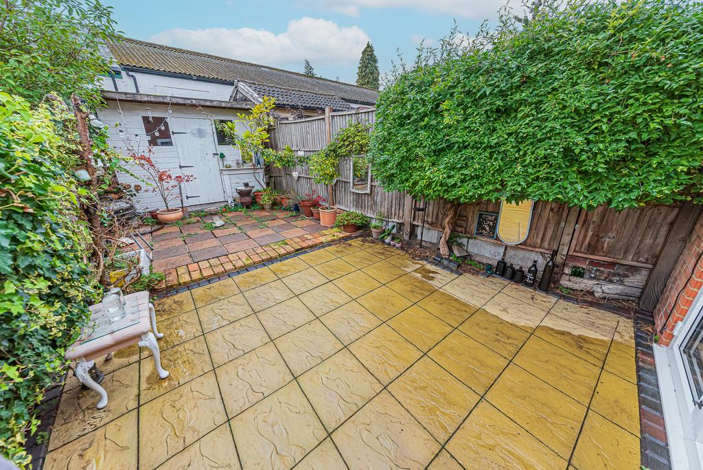 Rear Courtyard Garden