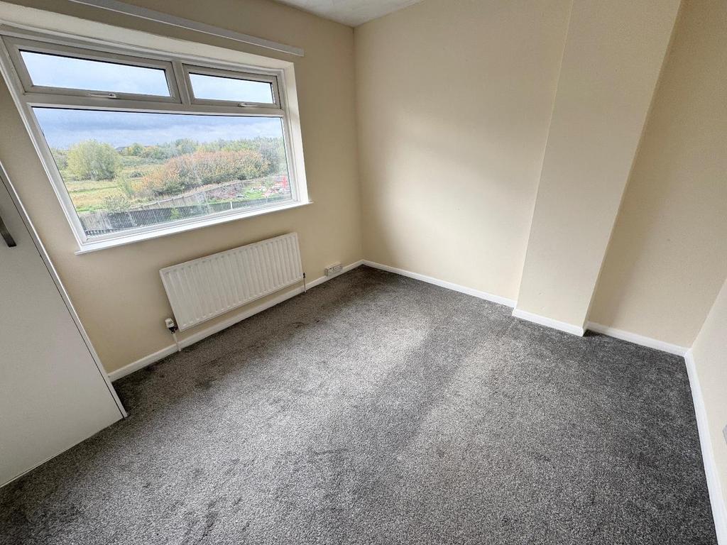 Bedroom ( rear)