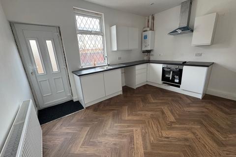 2 bedroom terraced house for sale, Walthew Lane, Platt Bridge, WN2