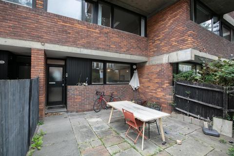 3 bedroom flat for sale, Tachbrook Street, Pimlico, SW1V