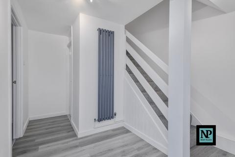 3 bedroom terraced house for sale, Medway, Tamworth, B77