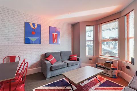1 bedroom in a house share to rent, Beaconsfield Road, Brighton
