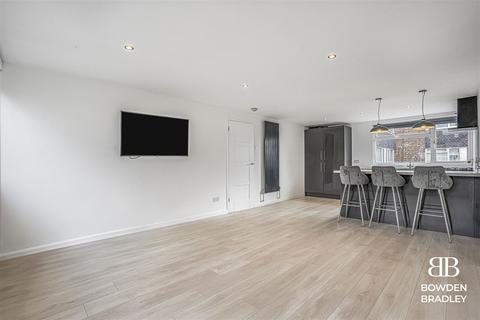 undefined, Romford Road, Chigwell