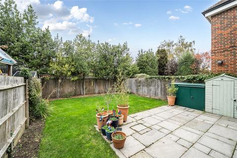 undefined, Fox Grove, Walton-On-Thames, KT12