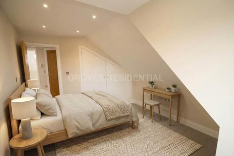 2 bedroom flat for sale, Kingston Road, New Malden