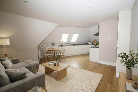 2 bedroom flat for sale, Kingston Road, New Malden