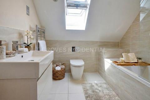 2 bedroom flat for sale, Kingston Road, New Malden