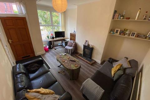 2 bedroom house to rent, Beechwood Terrace, Leeds LS4