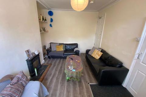 2 bedroom house to rent, Beechwood Terrace, Leeds LS4