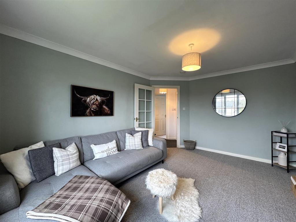 Lounge 2.jpg