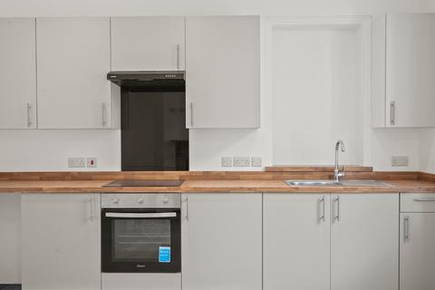 undefined, ,  FIRST MONTH RENT FREE IF YOU MOVE IN BEFORE CHRISTMAS! – 5 Bull Ring, Worcester