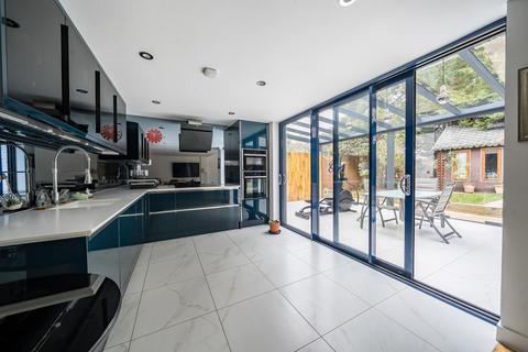 undefined, Southwold, Bracknell, Berkshire