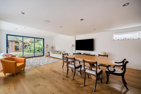 undefined, Southwold, Bracknell, Berkshire